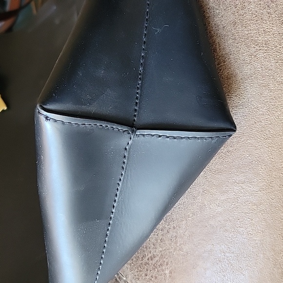 Black Fossil Tote - Picture 7 of 7